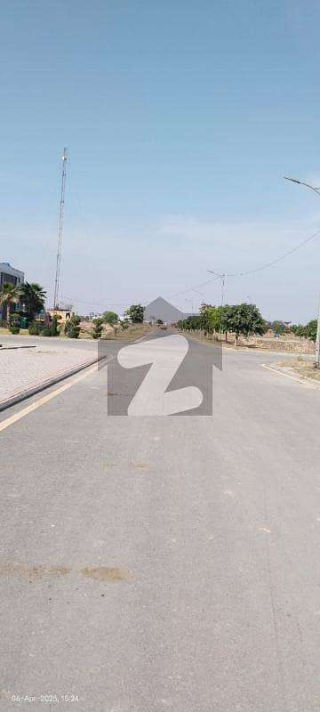 نیو لاهور سٹی لاہور میں 1 کنال رہائشی پلاٹ 70.0 لاکھ میں برائے فروخت۔