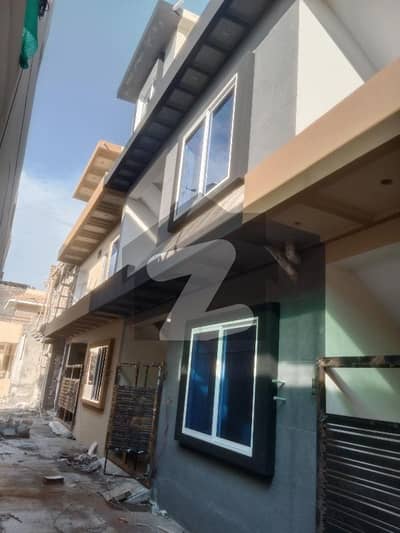 حاجی چوک راولپنڈی میں 4 کمروں کا 4 مرلہ مکان 2.75 کروڑ میں برائے فروخت۔