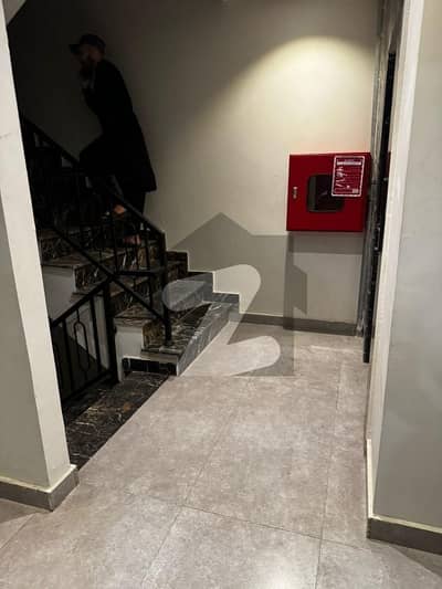 LUXURY UN FURNISHED APARTMENT AVAILABLE FOR LONG TERM RENT