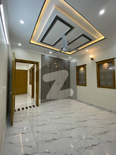 4.4 Marla (25x40) Beautiful Like Brand New Upper Portion Available For Rent In G-14/4 Islamabad