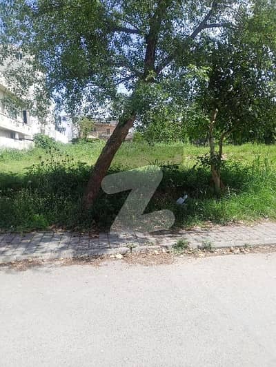 1 Kanal Solid & Level Plot in DHA Phase 2 Sector D Near Park & Mosque