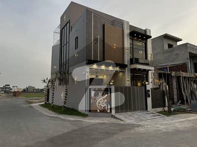 سینٹرل پارک ہاؤسنگ سکیم لاہور میں 4 کمروں کا 5 مرلہ مکان 2.5 کروڑ میں برائے فروخت۔