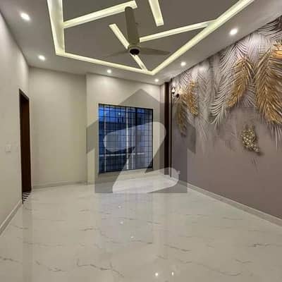 Spacious Lower Portion Is Available For Rent In Ideal Location Of Gulshan-E-Iqbal - Block 1