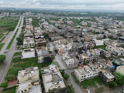 جی ۔ 13/4 جی ۔ 13,اسلام آباد میں 11 مرلہ رہائشی پلاٹ 6.1 کروڑ میں برائے فروخت۔