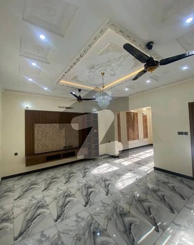 سٹی ہاؤسنگ سوسائٹی گوجرانوالہ میں 5 کمروں کا 10 مرلہ مکان 1.2 لاکھ میں کرایہ پر دستیاب ہے۔