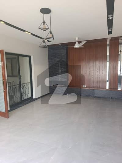 10 Marla Brand New House Available For Rent In Lake City.