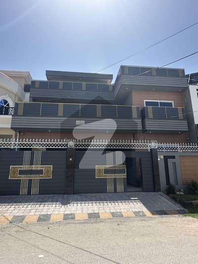 ریگی ماڈل ٹاؤن فیز 3 ۔ بلاک بی2 ریگی ماڈل ٹاؤن فیز 3,ریگی ماڈل ٹاؤن,پشاور میں 9 کمروں کا 10 مرلہ مکان 5.0 کروڑ میں برائے فروخت۔