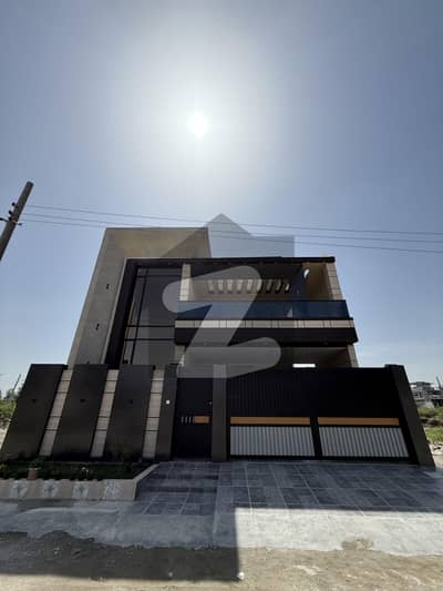 10Marla Luxury House For Sale In Regi Model town