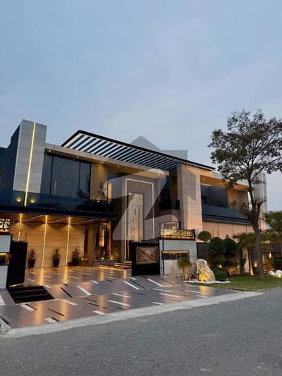 ڈی ایچ اے فیز 6 ڈیفنس (ڈی ایچ اے),لاہور میں 6 کمروں کا 2 کنال مکان 31.75 کروڑ میں برائے فروخت۔