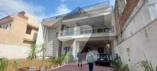 1 Kanal Upper Portion Fully Furnished