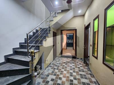 پاک عرب ہاؤسنگ سوسائٹی لاہور میں 1 کمرے کا 3 مرلہ مکان 30.0 ہزار میں کرایہ پر دستیاب ہے۔