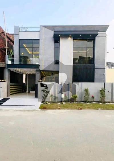 ڈی ایچ اے 9 ٹاؤن ڈیفنس (ڈی ایچ اے),لاہور میں 3 کمروں کا 5 مرلہ مکان 2.33 کروڑ میں برائے فروخت۔