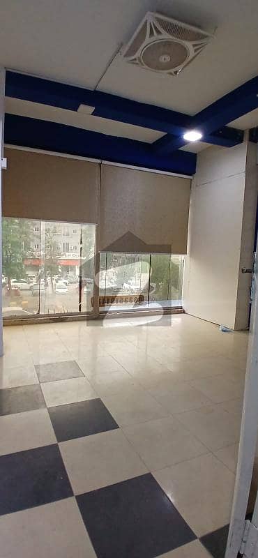 ایف ۔ 10 اسلام آباد میں 3 کمروں کا 4 مرلہ دفتر 1.25 لاکھ میں کرایہ پر دستیاب ہے۔