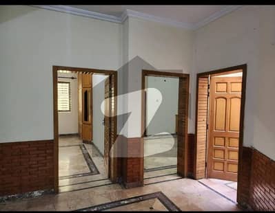 پی ڈبلیو ڈی ہاؤسنگ سکیم اسلام آباد میں 3 کمروں کا 10 مرلہ زیریں پورشن 60.0 ہزار میں کرایہ پر دستیاب ہے۔