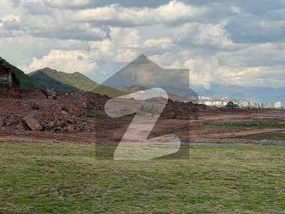 مارگلہ انکلیو اسلام آباد میں 1 کنال رہائشی پلاٹ 3.5 کروڑ میں برائے فروخت۔