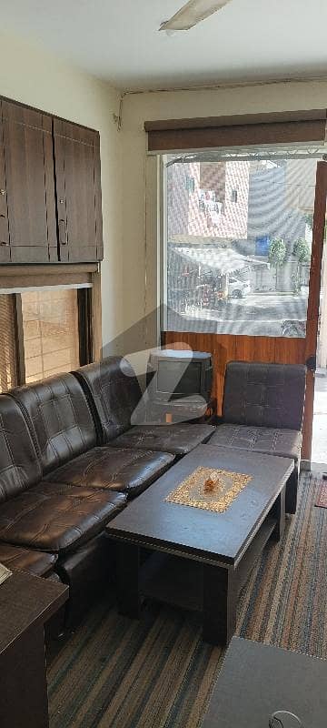 پی سی ایس آئی آر سٹاف کالونی لاہور میں 1 مرلہ Studio دفتر 25.0 ہزار میں کرایہ پر دستیاب ہے۔