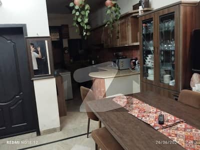 جوہر ٹاؤن لاہور میں 3 کمروں کا 5 مرلہ مکان 95.0 ہزار میں کرایہ پر دستیاب ہے۔