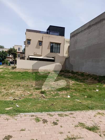 10 MARLA PLOT FOR SALE IN OVERSEAS B BLOCK BAHRIA TOWN LAHORE.
