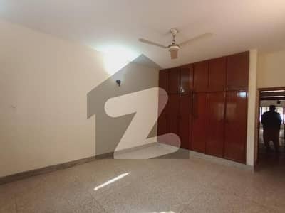 3 Bedrooms Upper Portion Available For Rent