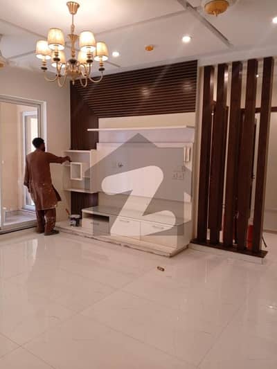 GOOD LOCATION HOUSE AND GOOD CONDITION