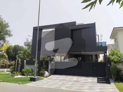 ڈی ایچ اے فیز 6 ڈیفنس (ڈی ایچ اے),لاہور میں 5 کمروں کا 1 کنال مکان 5.5 لاکھ میں کرایہ پر دستیاب ہے۔