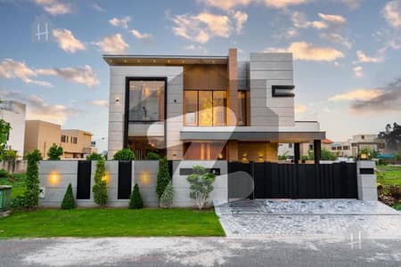 ڈی ایچ اے فیز 6 - بلاک جے فیز 6,ڈیفنس (ڈی ایچ اے),لاہور میں 5 کمروں کا 1 کنال مکان 11.0 کروڑ میں برائے فروخت۔