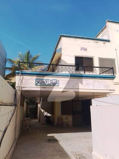 ڈی ایچ اے فیز 7 ڈی ایچ اے ڈیفینس,کراچی میں 5 کمروں کا 1 کنال مکان 8.25 کروڑ میں برائے فروخت۔