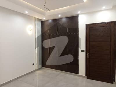 Upper Portion Of 5 Marla Is Available For rent In Formanites Housing Scheme - Block N, Lahore