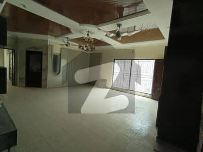 20 MARLA UPPER PORTION AVAILABLE FOR RENT DHA PHASE 5