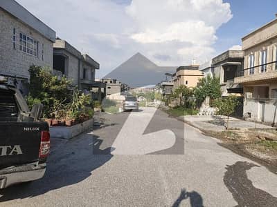 8 Marla Corner Grey Stricture Available For Sale In Pha Officer Residenshia Kurii Road Islamabad