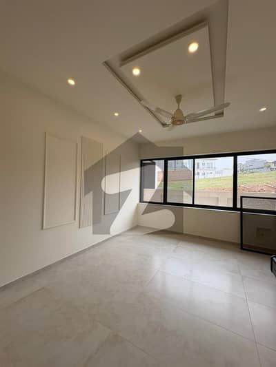 بحریہ ٹاؤن فیز 8 ۔ بلاک اے بحریہ ٹاؤن فیز 8,بحریہ ٹاؤن راولپنڈی,راولپنڈی میں 5 کمروں کا 1 کنال مکان 8.95 کروڑ میں برائے فروخت۔