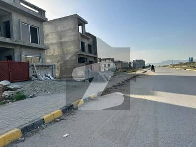 Main Double Road 05 Marla Plot For Sale