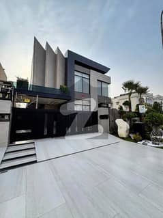 UNMATCHED LUXURY! 1 KANAL HIGH-END HOME IN DHA LAHORE