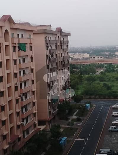 عسکری 10 عسکری,لاہور میں 3 کمروں کا 10 مرلہ فلیٹ 1.2 لاکھ میں کرایہ پر دستیاب ہے۔