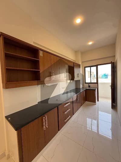 ڈی ایچ اے فیز 7 ڈی ایچ اے ڈیفینس,کراچی میں 2 کمروں کا 4 مرلہ فلیٹ 2.65 کروڑ میں برائے فروخت۔