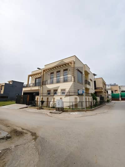 بحریہ ٹاؤن فیز 8 ۔ ابو بکر بلاک بحریہ ٹاؤن فیز 8 ۔ سفاری ویلی,بحریہ ٹاؤن فیز 8,بحریہ ٹاؤن راولپنڈی,راولپنڈی میں 5 کمروں کا 14 مرلہ مکان 5.95 کروڑ میں برائے فروخت۔