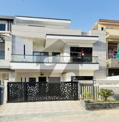 ایم پی سی ایچ ایس ۔ ملٹی گارڈنز بی ۔ 17,اسلام آباد میں 5 کمروں کا 10 مرلہ مکان 5.49 کروڑ میں برائے فروخت۔