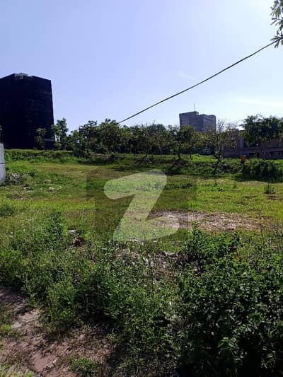 ڈی ایچ اے ڈیفینس فیز 3 ڈی ایچ اے ڈیفینس,اسلام آباد میں 2 کنال رہائشی پلاٹ 5.3 کروڑ میں برائے فروخت۔