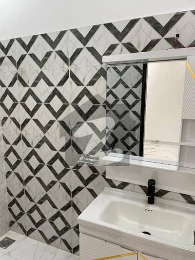 *Etihad Town Phase 1* Main Raiwind Road, Lahore Brand New Facing Park House Available For Rent *Prime Location* And Ideal For Living