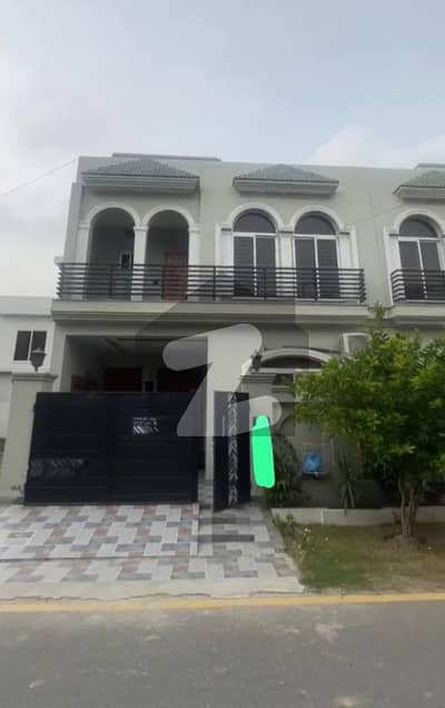 Prime Location 5 Marla Used House for Sale in Topaz Extension Block Park View City Lahore
