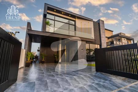 1 KANAL ELEGANT BRAND NEW HOUSE FOR SALE NEAR TO PARK