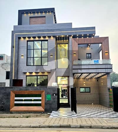 5.5 Marla Brand New Luxury House Modern Design | Hot Location Eastern Block Bahria Orchard Lahore