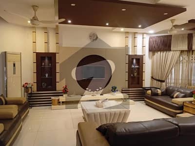 ڈی ایچ اے فیز 7 ڈی ایچ اے ڈیفینس,کراچی میں 5 کمروں کا 1 کنال مکان 16.5 کروڑ میں برائے فروخت۔