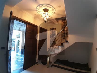 پارک ویو سٹی - ٹولپ اوورسیز پارک ویو سٹی,لاہور میں 4 کمروں کا 5 مرلہ مکان 1.8 کروڑ میں برائے فروخت۔