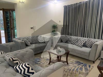 جی ۔ 13/3 جی ۔ 13,اسلام آباد میں 6 کمروں کا 14 مرلہ مکان 4.5 لاکھ میں کرایہ پر دستیاب ہے۔