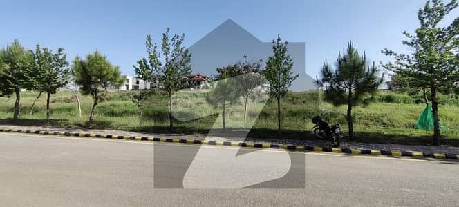 Gulberg Greens 5 Kanal Plot for Sale E Block | Near Gulberg Green Lake & Expressway | Prime Location