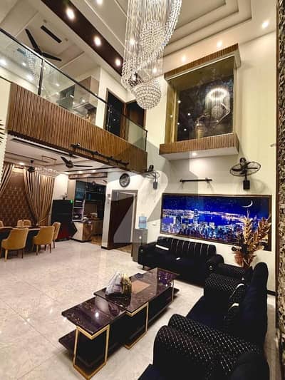 بحریہ ٹاؤن فیز 8 ۔ بلاک سی بحریہ ٹاؤن فیز 8,بحریہ ٹاؤن راولپنڈی,راولپنڈی میں 5 کمروں کا 10 مرلہ مکان 5.25 کروڑ میں برائے فروخت۔