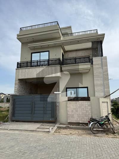 5 Marla Corner House For Sale City Villas Near Imtaiz Mall Sialkot