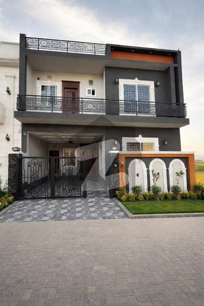 ڈائمنڈ سٹی غالب روڈ,سیالکوٹ میں 4 کمروں کا 6 مرلہ مکان 2.6 کروڑ میں برائے فروخت۔