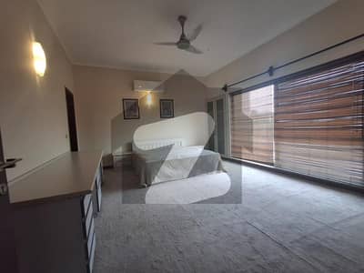 ڈی ایچ اے فیز 4 ڈیفنس (ڈی ایچ اے),لاہور میں 3 کمروں کا 1 کنال مکان 2.99 لاکھ میں کرایہ پر دستیاب ہے۔